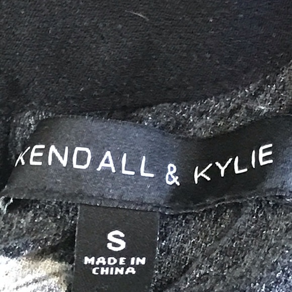 Kendall + Kylie floral jumper/romper size Small - Picture 5 of 5